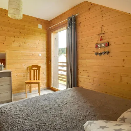 Cozy Holiday Near Ski Slopes With Garden In Vakantiehuis