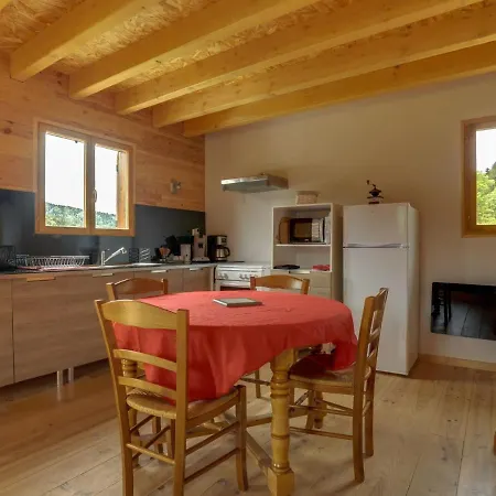 Cozy Holiday Near Ski Slopes With Garden In Vakantiehuis *