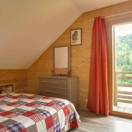 Cozy Holiday Near Ski Slopes With Garden In Vakantiehuis *