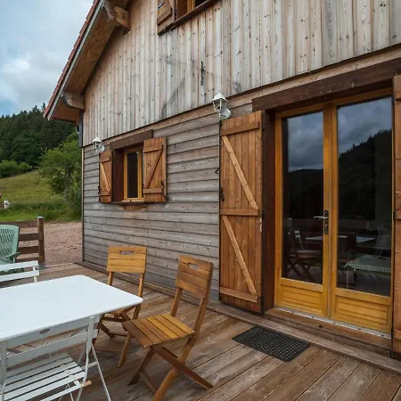 Cozy Holiday Near Ski Slopes With Garden In Vakantiehuis